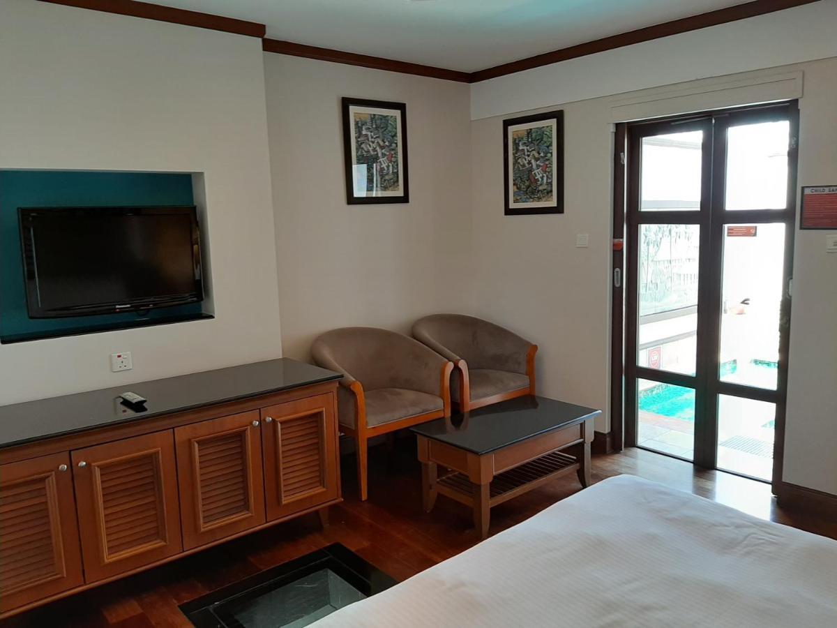 Wonderland Private Pool Villas At Port Dickson Exteriör bild