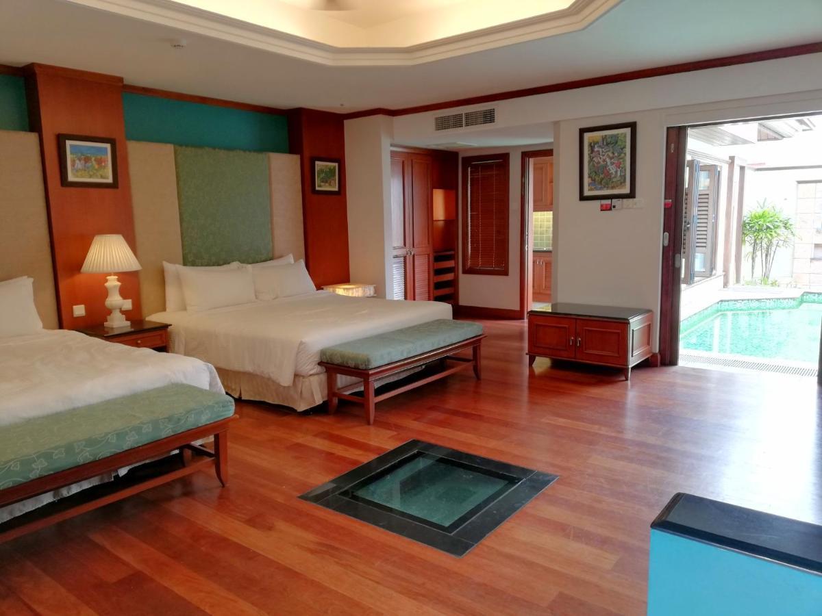 Wonderland Private Pool Villas At Port Dickson Exteriör bild